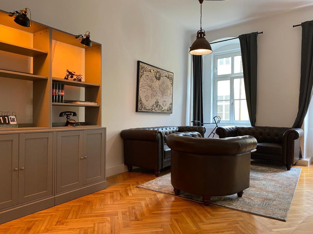 Industrial Apartment Schlossberg Linz Exterior foto