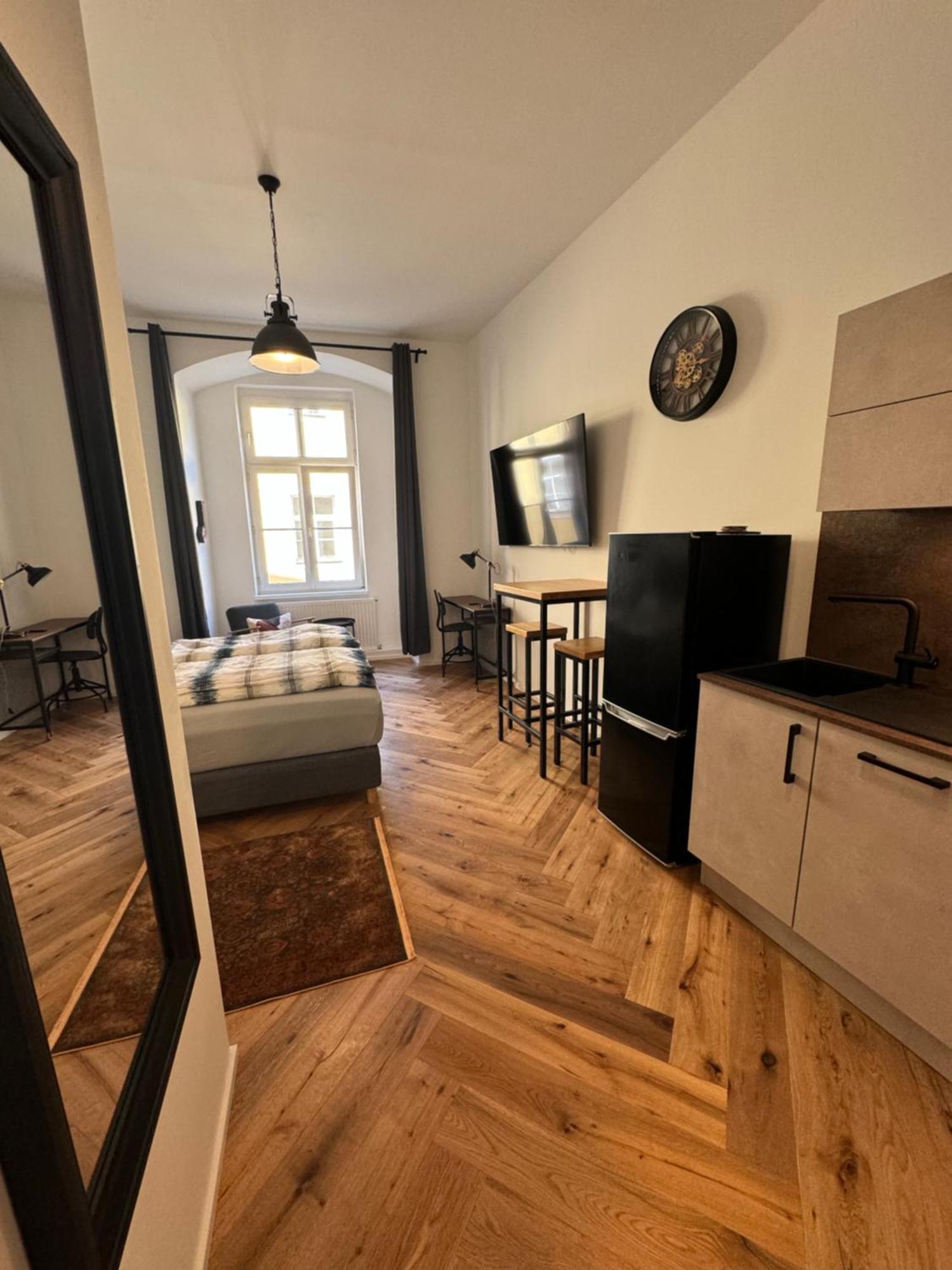 Industrial Apartment Schlossberg Linz Exterior foto